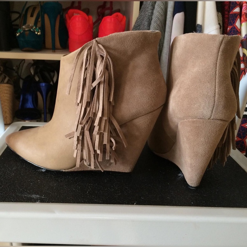 Betsey Johnson Beige/Taupe Ziah Fringe Boho Ankle Boots Booties - Worn Once